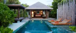 taman depan rumah lahan luas