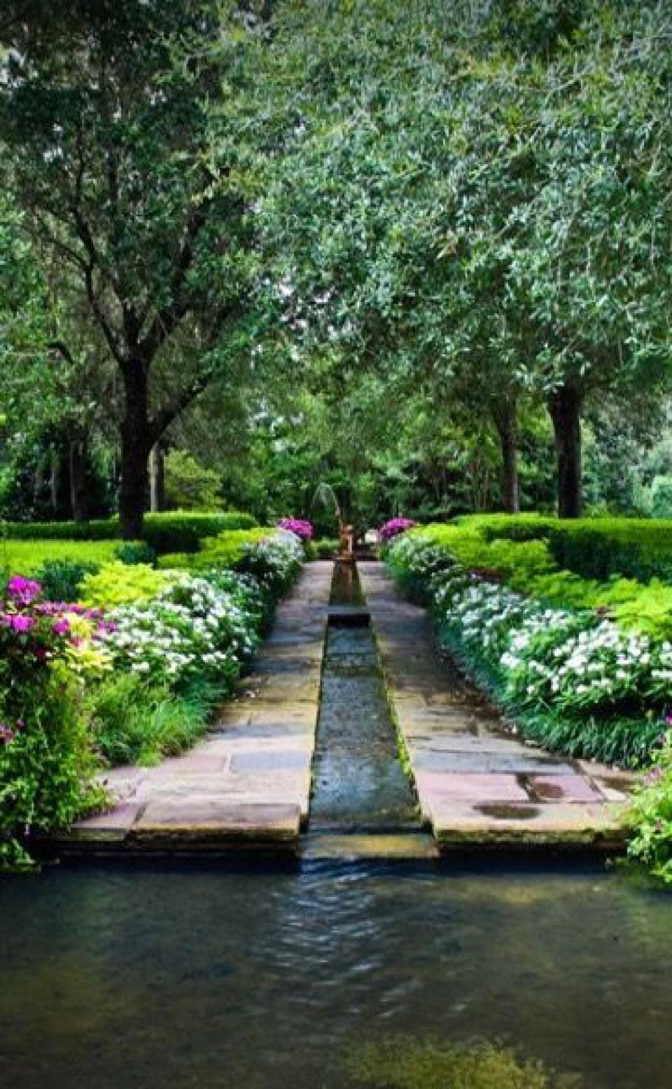 7 Ide Desain Taman yang Cocok untuk Ruang Publik